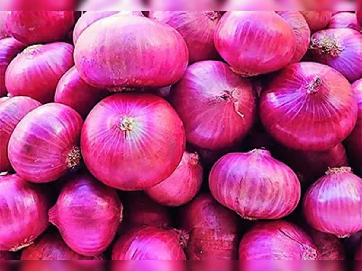 Onion Prices: After tomato, onion prices inch up amid lower sowing - The  Economic Times