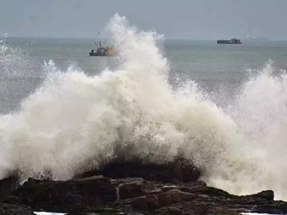 Centre releases additional Rs 1,000 crore to cyclone-hit Odisha - The  Economic Times
