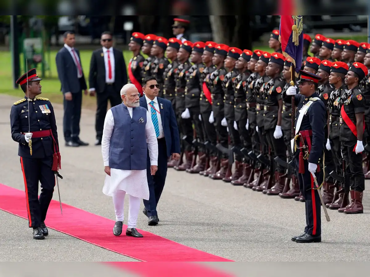 PM Modi accorded grand ceremonial welcome at Colombo's Independence Square  - The Economic Times
