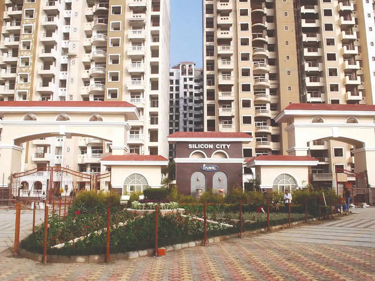 amrapali projects to be completed by nbcc