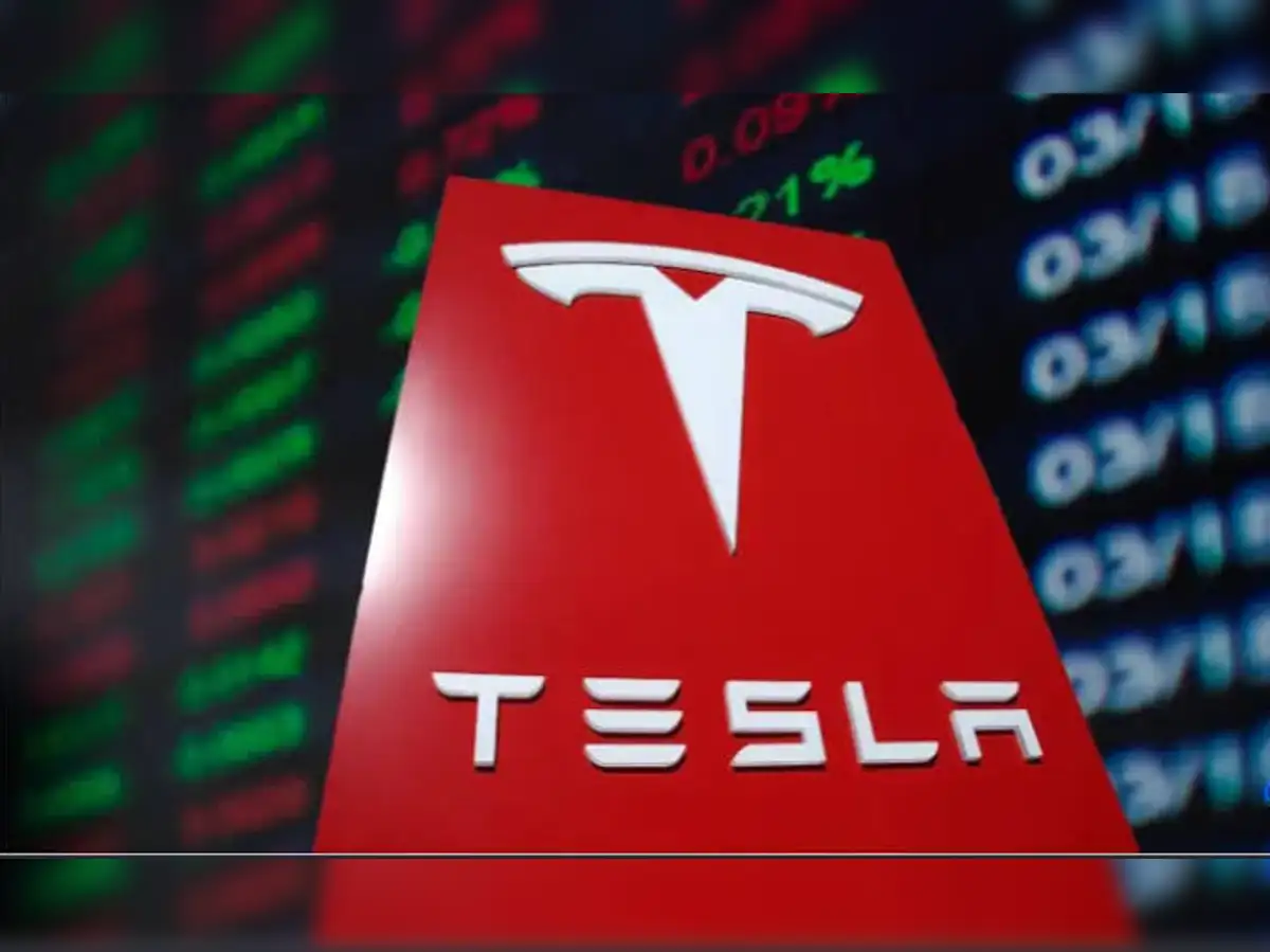 Elon Musk's Tesla posts cash burn as capex surges on AI, robotaxi push