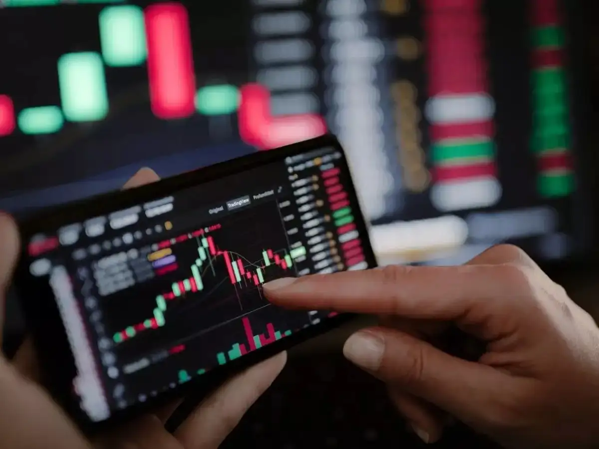 Fund managers boost exposure to bitcoin ETFs, quarterly US filings show -  The Economic Times