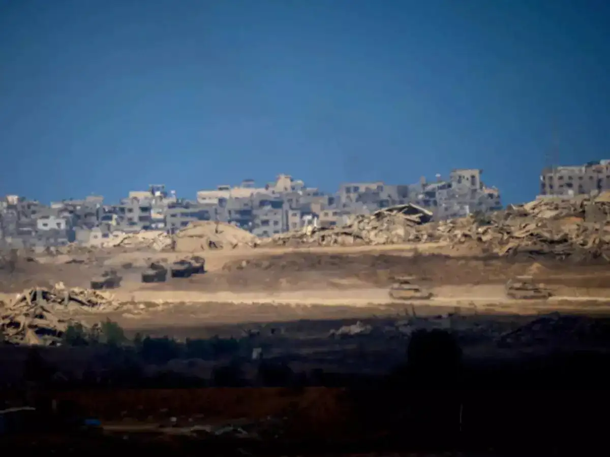 Israel shuts airspace to civilian flights, urges public to avoid airports