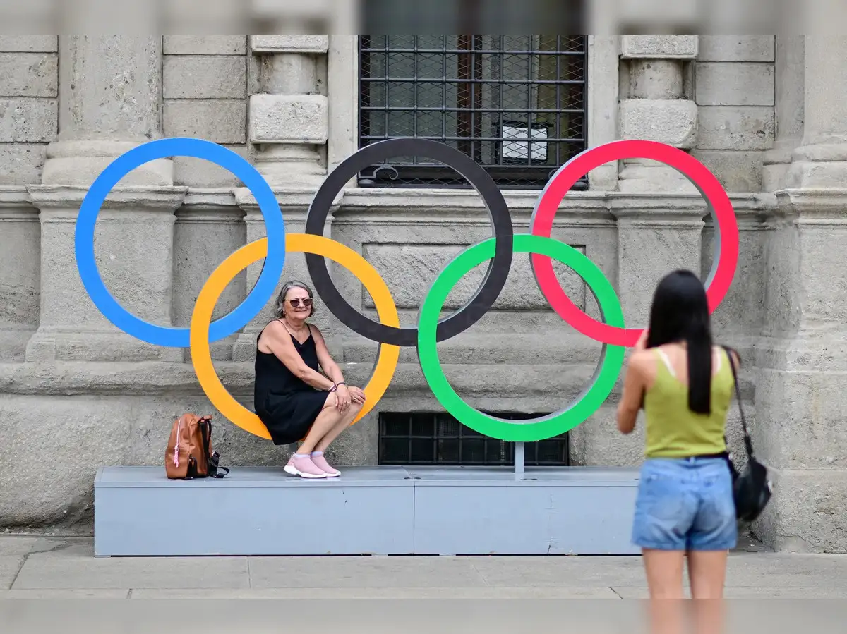 Can foreign visitors still attend the 2028 Olympics in the US?