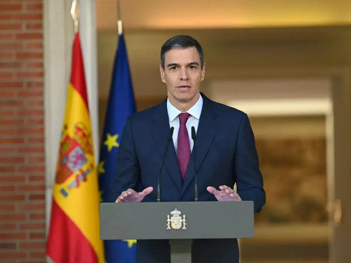 Spanish PM hails immigration approach as model for EU