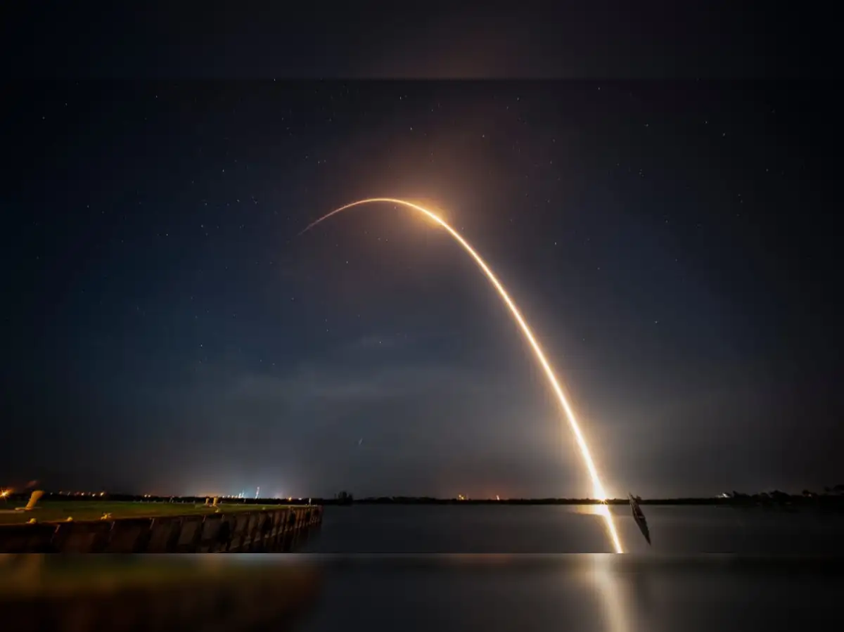SpaceX valuation to hit around $400 billion in share sale - The Economic Times