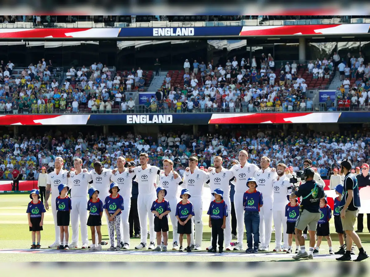 Rob Key and McCullum Under Pressure Amidst Ongoing Ashes Struggles