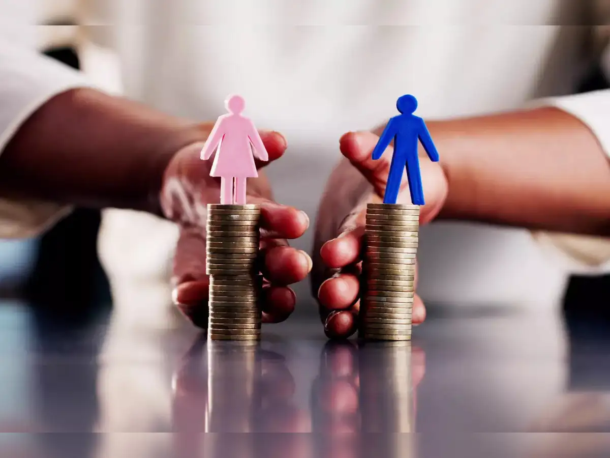Startups lead India Inc on women’s C-suite pay - The Economic Times