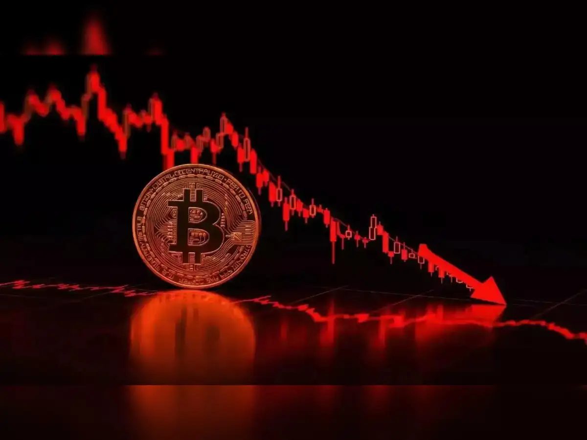 Bitcoin price outlook: Could Bitcoin really crash back to $10000: Big fall  - will Bitcoin go back to $10,000? Bloomberg Intelligence has this to say -  The Economic Times