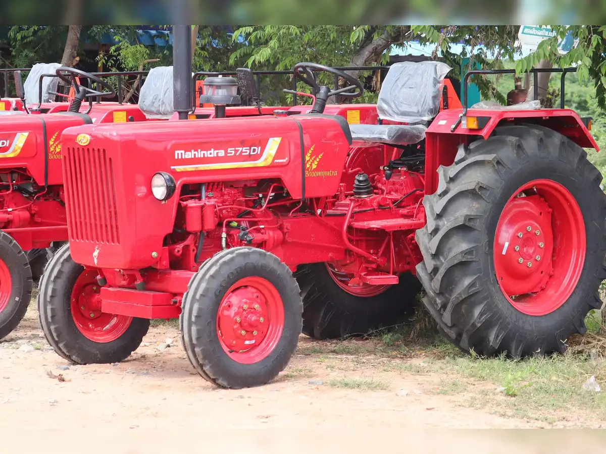 M&M tractor sales up 6 pc in June at 44,478 units - The Economic Times