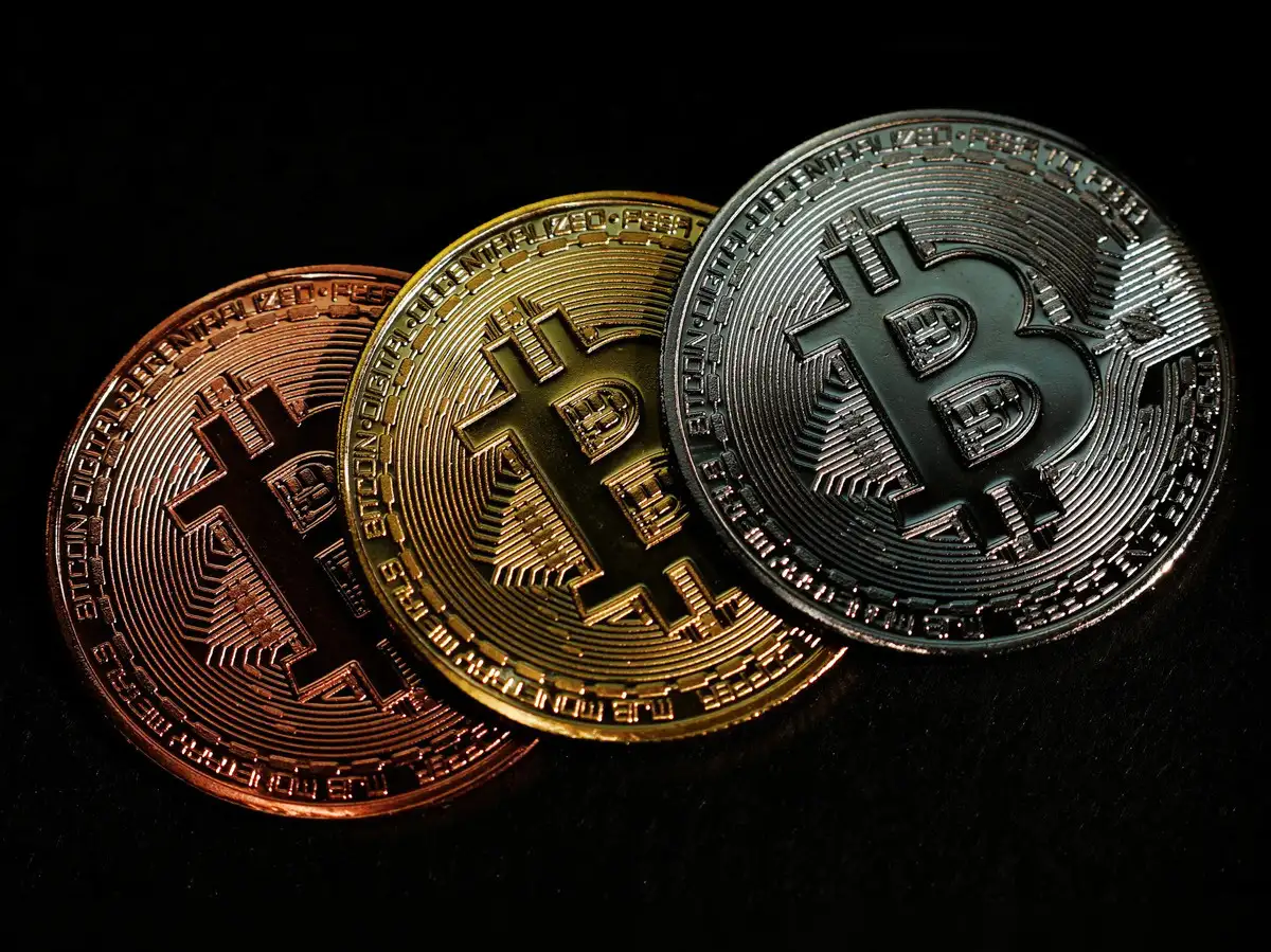 Bitcoin crosses $120,000 to record high - The Economic Times