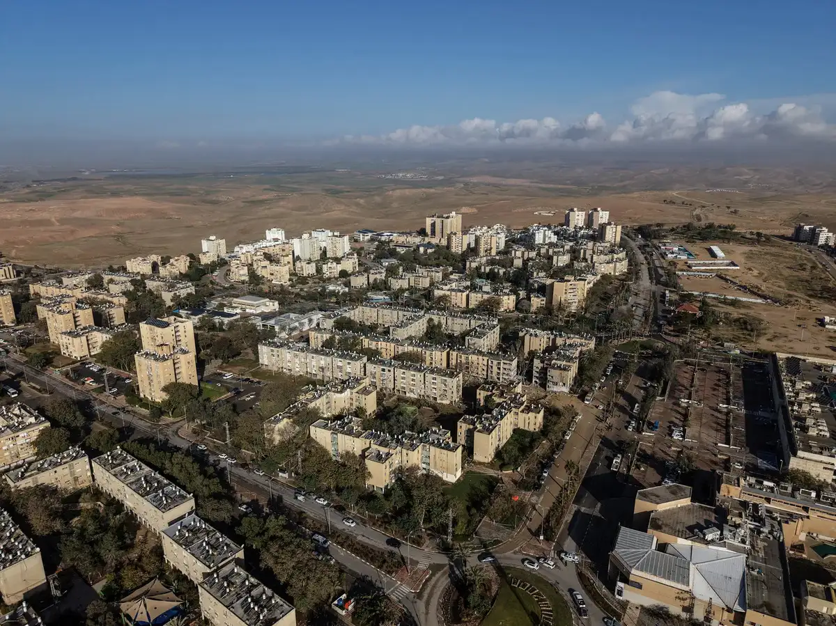 Iran's Cyber Warfare Tactics: Disguised Spyware and Targeted Attacks