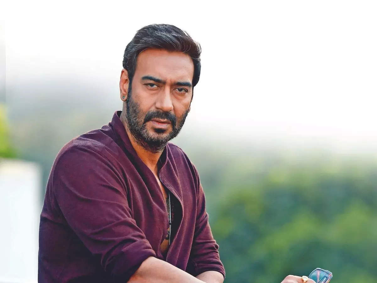 Ajay Devgn News: 'Runway 34': Ajay Devgn says he looks for challenging  subjects when directing a film - The Economic Times