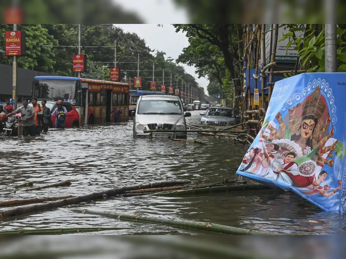 Kolkata reels under floods, BJP blames Trinamool for crisis mishandling -  The Economic Times