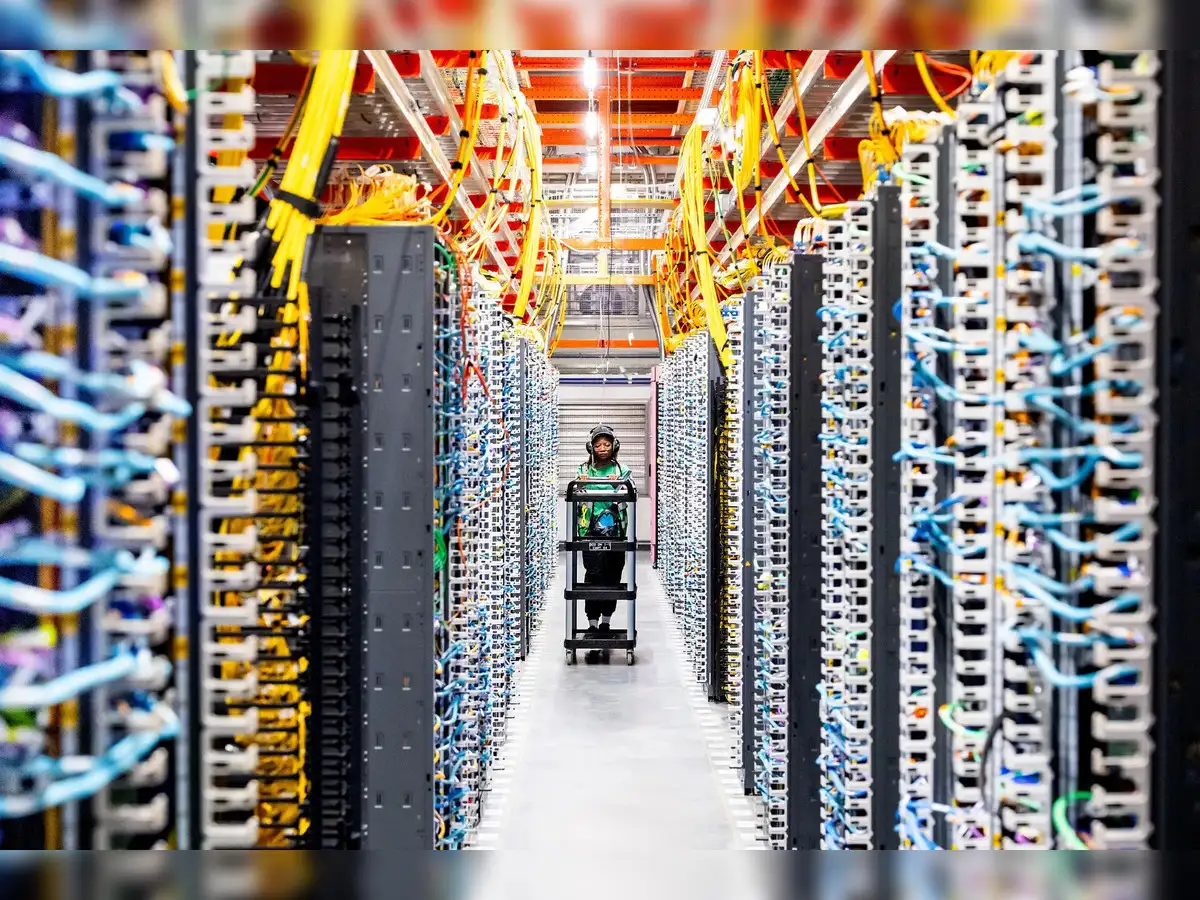 Five debt hotspots in the AI data centre boom - The Economic Times