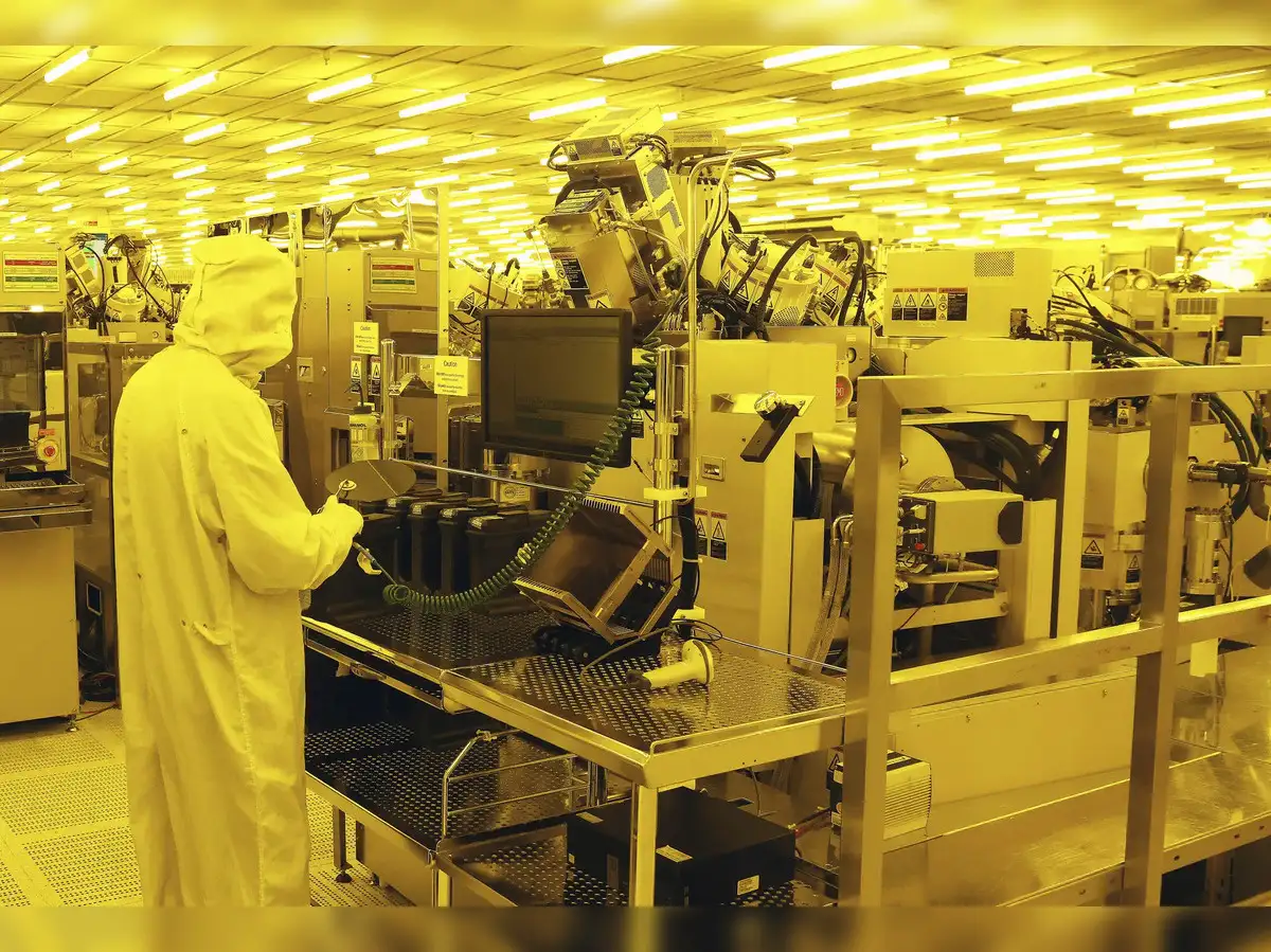 Data-storage stocks jump as Seagate's upbeat forecast fuels confidence in AI spending