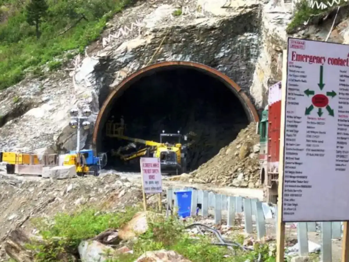 Bro Begins Work In Rohtang Tunnel After Brief Suspension Due To Coronavirus The Economic Times Travel information about rohtang pass and manali taxi service for rohtang pass permit information rohtang pass. bro begins work in rohtang tunnel after