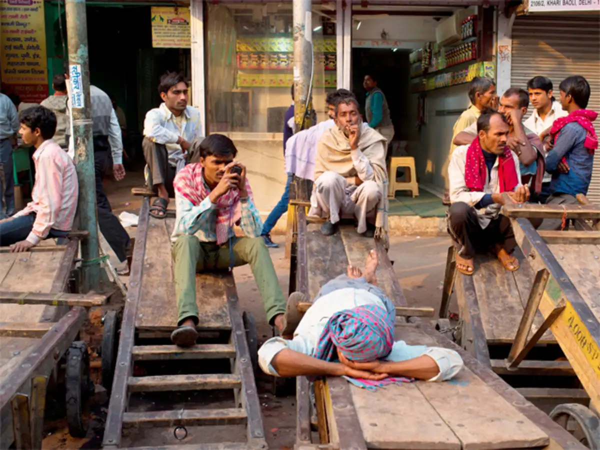 Government increases daily minimum wage to Rs 160 per day - The Economic  Times