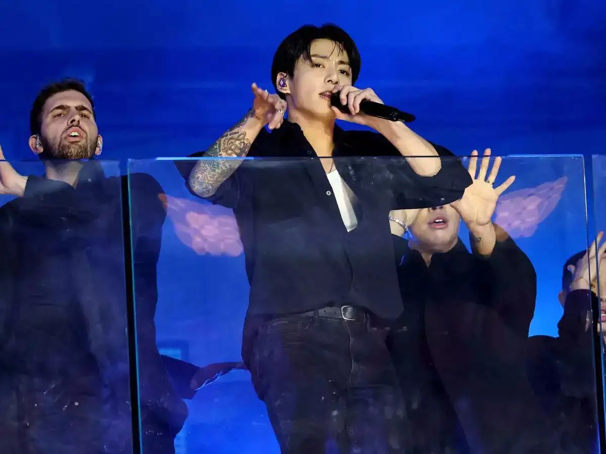 JUNG KOOK LIVE AT TSX Tシャツ グク WeverseShop GLOBALタイムズ