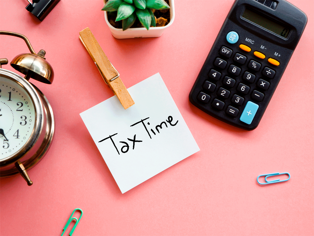 Old Vs new tax regime: Who should opt for which income tax regime