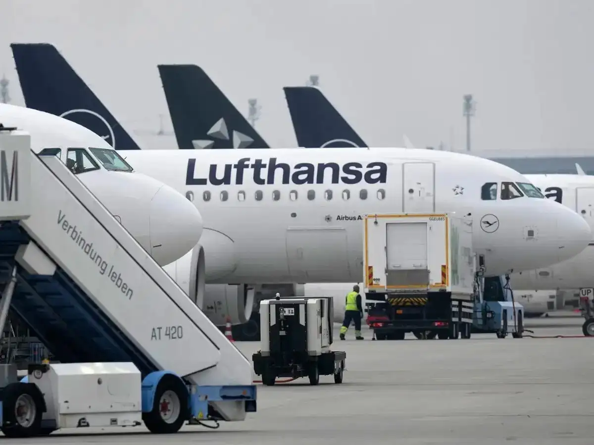 Lufthansa Airlines warns of rising Mideast war risks 