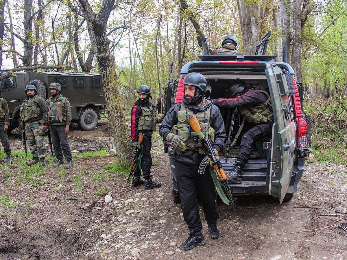 shopian encounter updates: Four militants killed in encounter with security  forces in Jammu and Kashmir's Shopian - The Economic Times