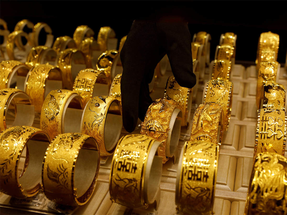 Gold prices rally Rs 220 on Dhanteras - The Economic Times