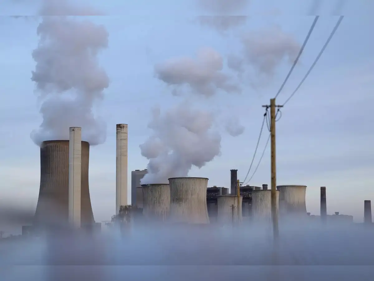 G7 agrees to phase out coal-fired power plants by mid-2030s - The Economic  Times