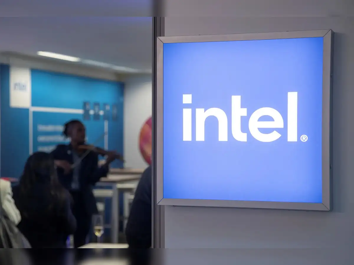 Intel's chip contracting plan in spotlight on earnings day - The Economic Times