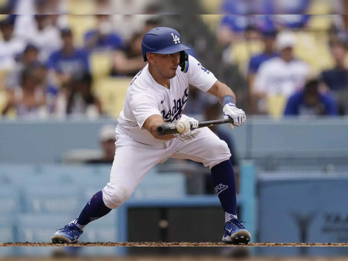 Austin Barnes: Los Angeles Dodgers' Austin Barnes exits game