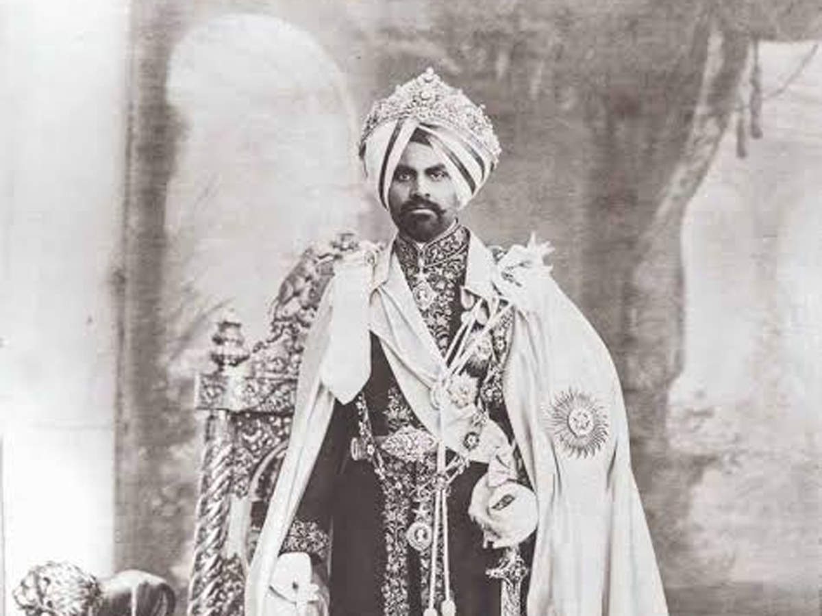 Maharaja Jagatjit Singh s Mellerio peacock Cartier tiara once