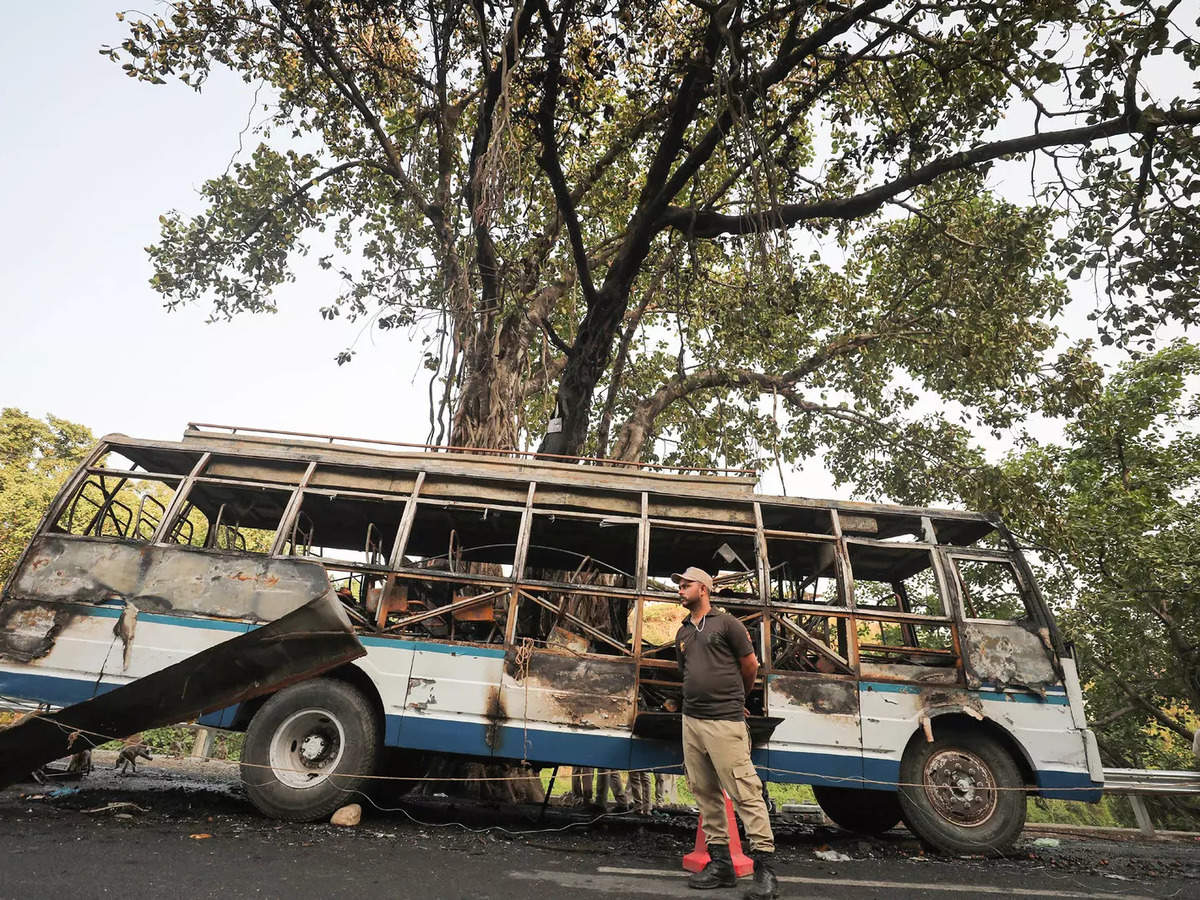 Ayodhya Bus Accident - 7 Karnataka Tourist Killed