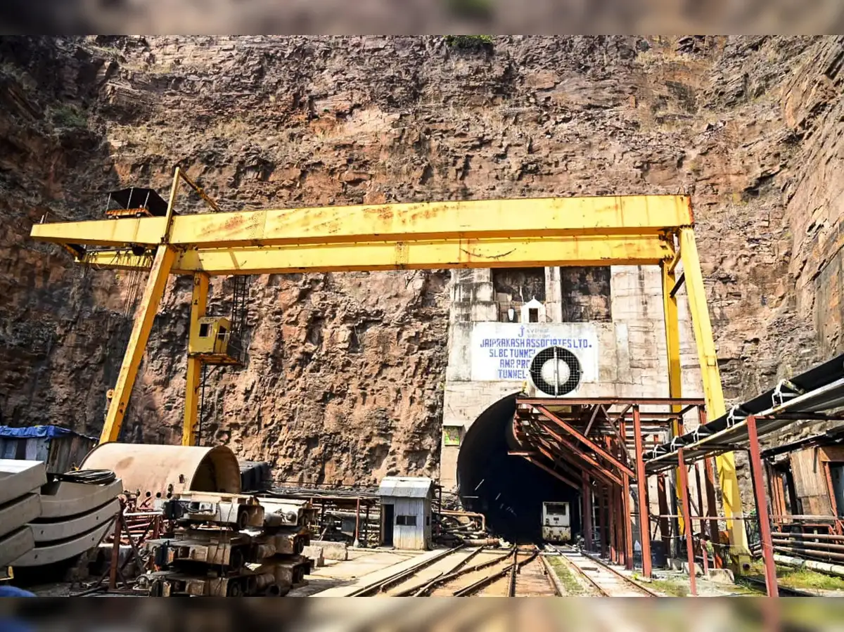 Telangana tunnel collapse: One body recovered from accident site, sent for  post mortem - The Economic Times