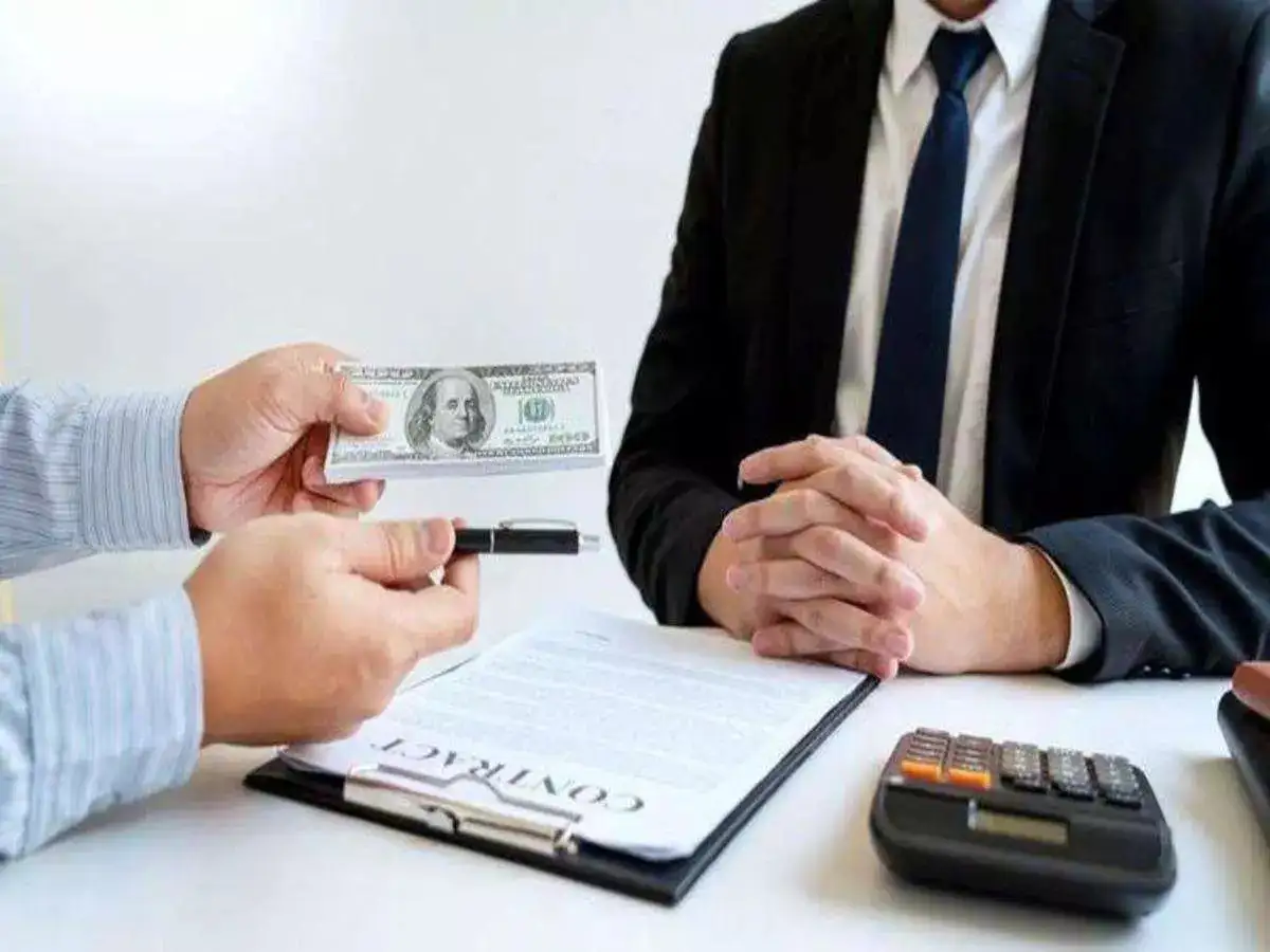 More independent directors break into crore-plus pay club - Economic Times