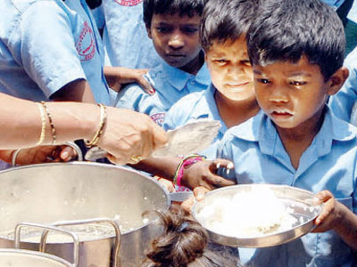 Midday meal cooking cost hiked after finance ministry nod | Latest News  India - Hindustan Times