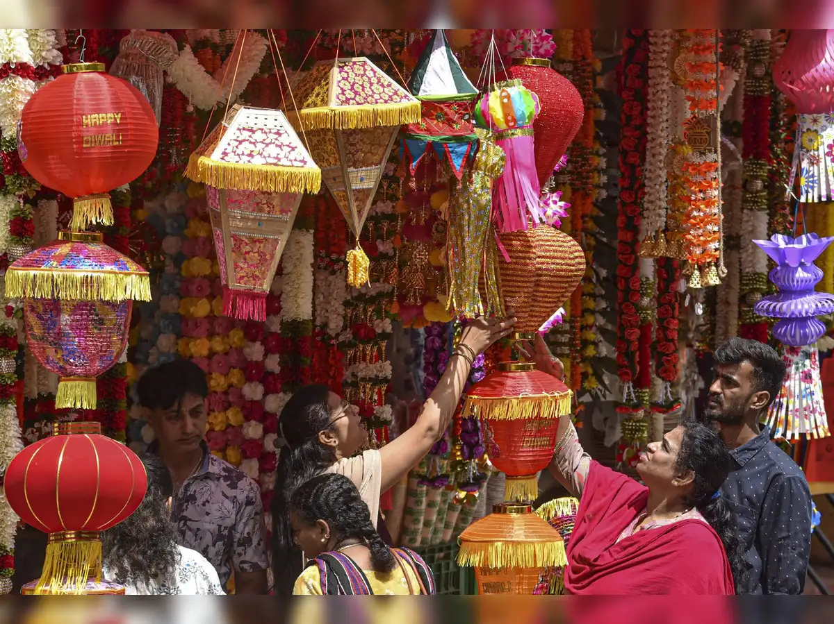 Non-metro cities fuel India's online Diwali sales: Report - The Economic Times