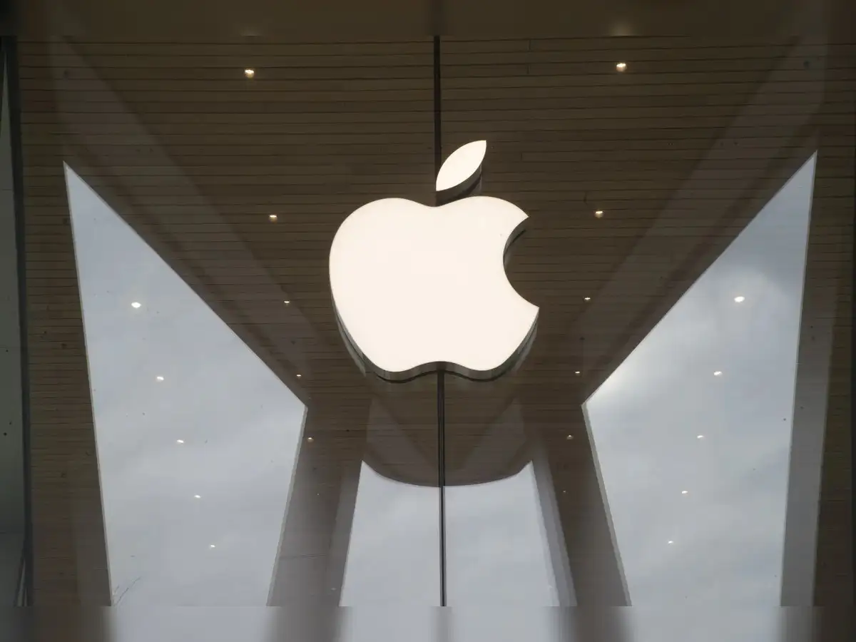 Apple set to stave off daily fines, EU to accept App Store changes, sources say - The Economic Times
