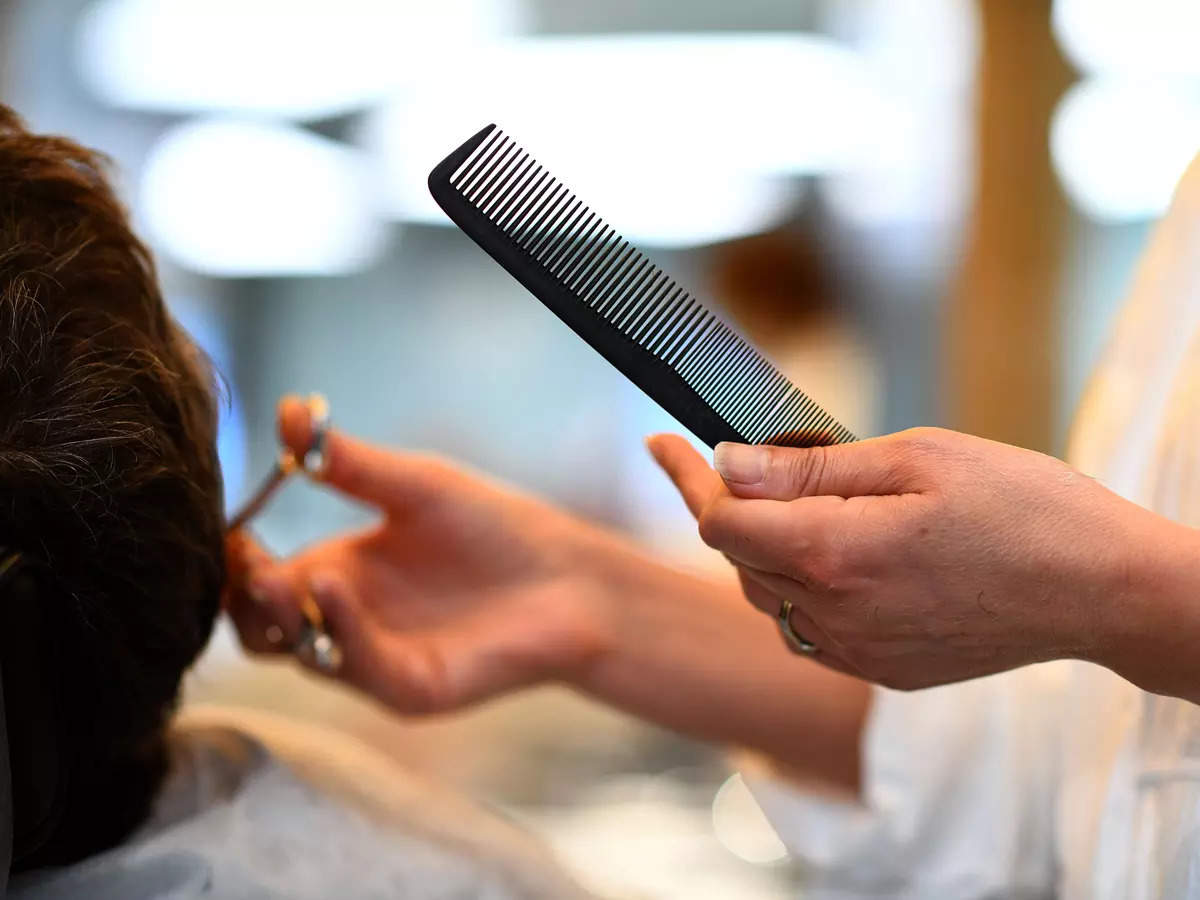 salon business: How to start a small scale salon or beauty parlour business  - The Economic Times