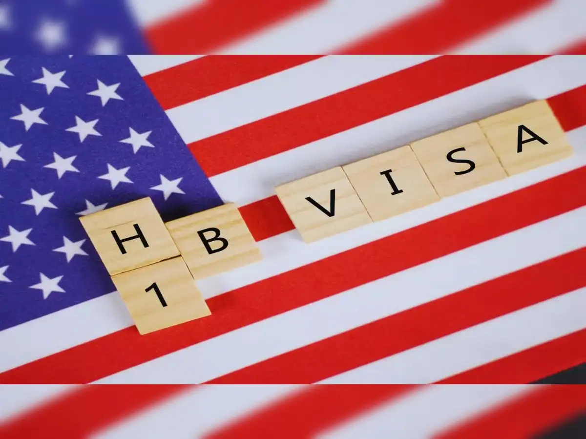 As White House issues clarification, door opens for laid-off H-1B techies - The Economic Times