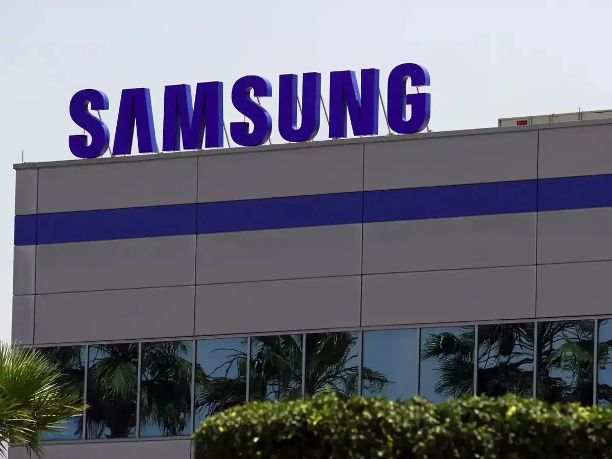Samsung is not going the LG way, rules out India IPO for now - The Economic Times