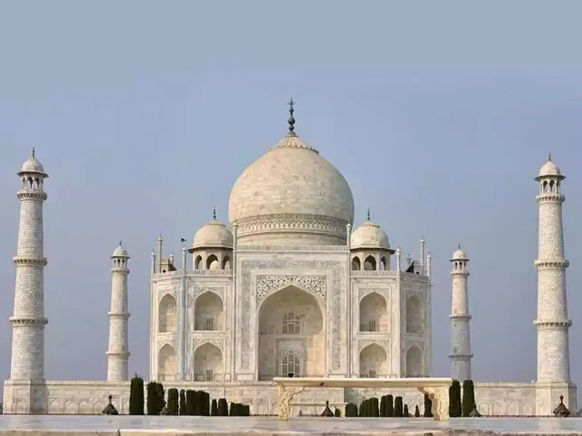 Taj Mahal Remains Shut As India Reports Record Daily Virus Cases The Economic Times