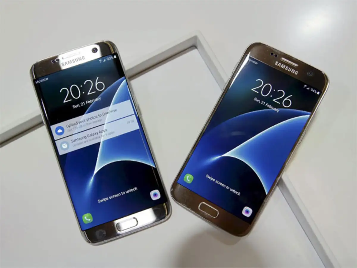 Samsung outpaces Apple to emerge as leader in India’s premium ...