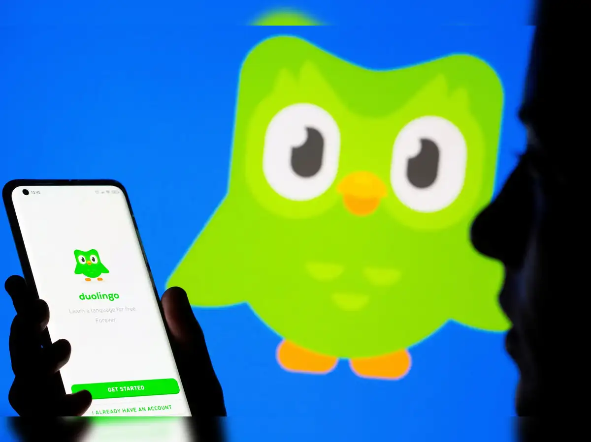 Duolingo prioritises user growth over monetisation, forecasts softer bookings - The Economic Times