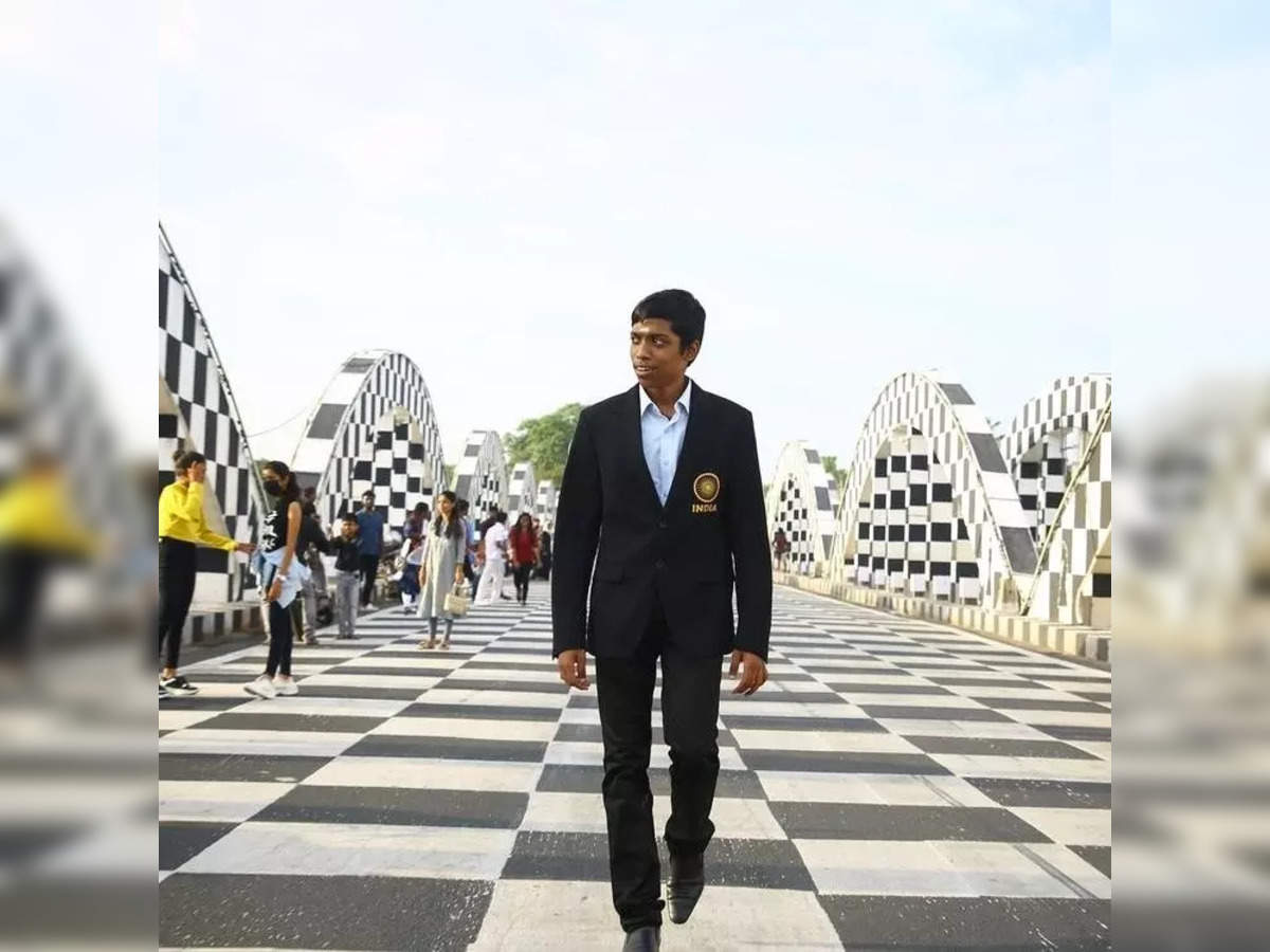 17-year-old R Praggnanandhaa defeats world chess champion Magnus Carlsen at  FTX crypto cup - BusinessToday