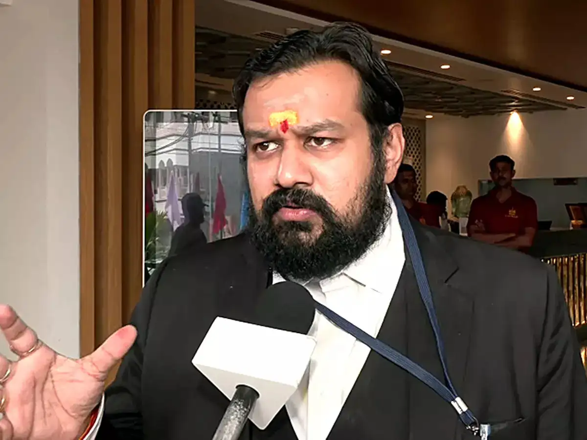 gyanvapi case: Out-of-court settlement in Gyanvapi case not legally  possible, says Hindu side Advocate - The Economic Times