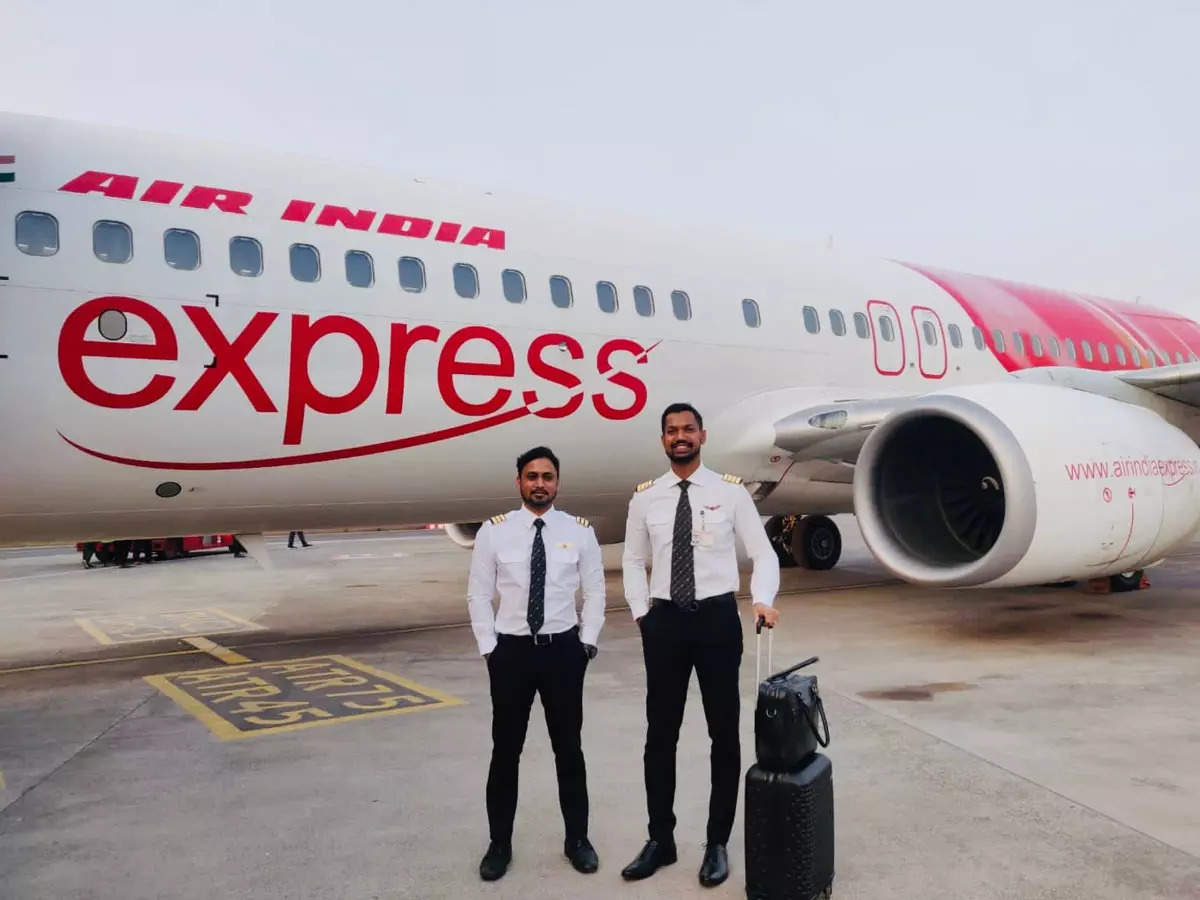 Air India Express unveils new look and aircraft livery : r/IndiaSpeaks