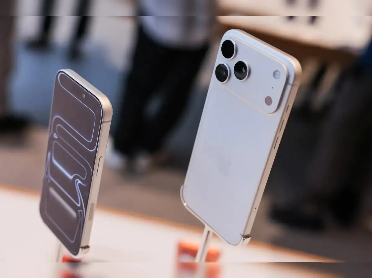 Apple races past $4 trillion market value as new iPhone models revitalise sales - The Economic Times