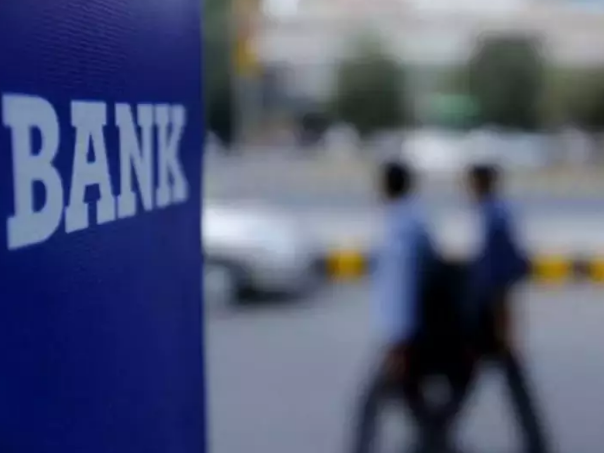 Bank Stocks Stock Market Update Bank Stocks Advance Hdfc Bank Climbs Nearly 2 The Economic Times