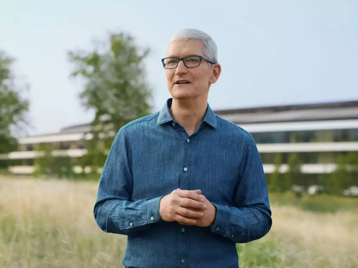 Tim Cook reveals he owns cryptocurrency, but says Apple has no plans to  accept crypto - The Economic Times