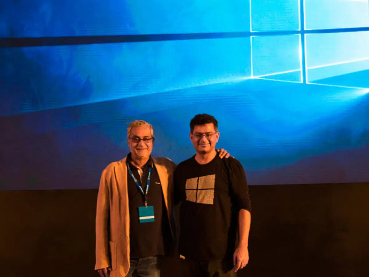 Microsoft aims for 1 billion Windows 10 devices by fiscal 2018 - The ...